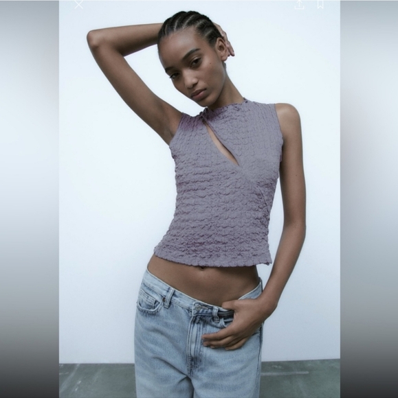 ZARA TEXTURED CUT-OUT TOP SIZE S - Picture 2 of 13